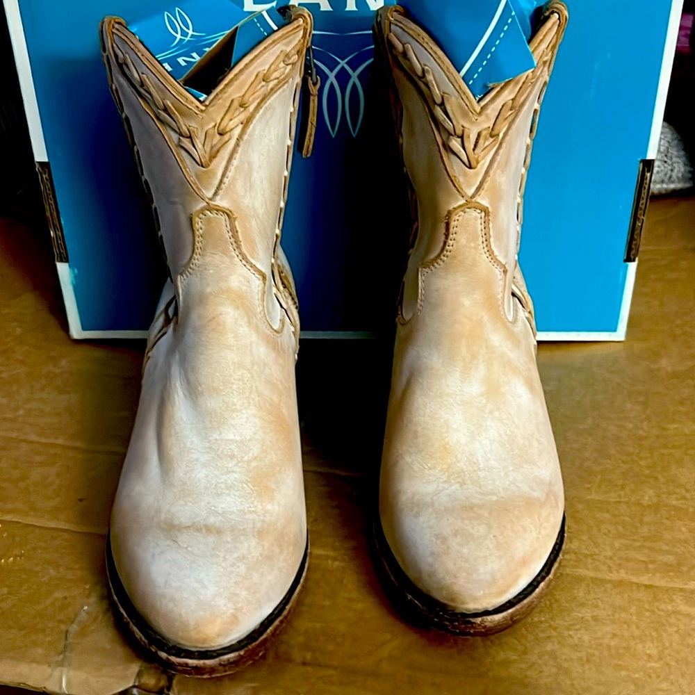 Lane Everyday Emma Bootie